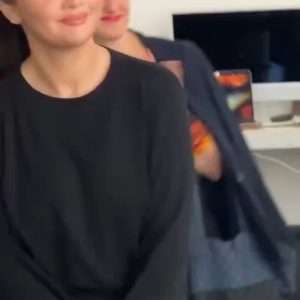 3 October: Selena surprises her mom on set of photoshoot for Glamour Magazine