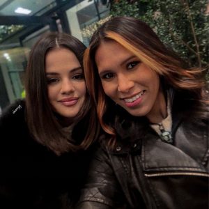 12 December: new selfie of Selena with a fan in New York