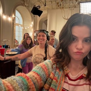 29 May: new pic & a video with Selena from set of Only Murders In The Building