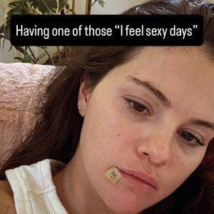 16 June: new cute selfie of Selena