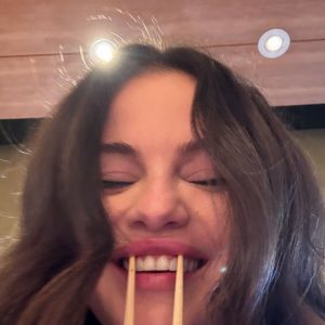 20 June: new funny selfie from Selena