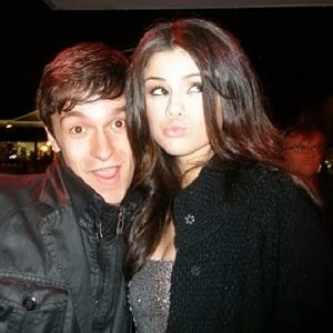 4 June: new rare pics of Selena with fans in April 2010