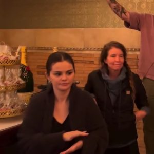 18 June: Selena shares new video from behind the scenes of Only Murderts