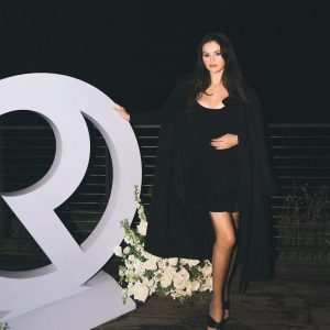 11 July: new breathtaking pics of Selena from the Rare Beauty dinner