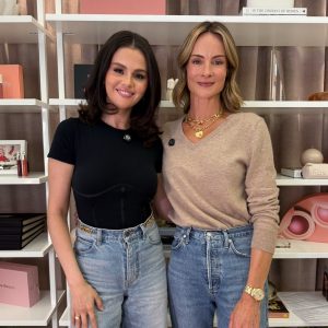 30 July: new pic of Selena with a beauty influencer