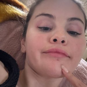 8 July: new super cute selfie of Selena