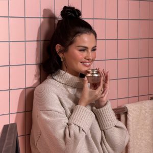7 August: Selena for Rare Beauty fragrance