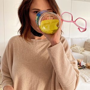 28 August: Selena shared new selfie drinking a pickle juice
