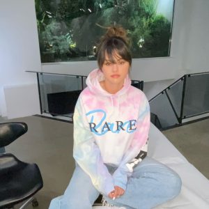 18 August: new picture of Selena from the Rare era