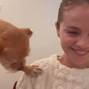18 August: Selena plays with a puppy in a new Instagram video