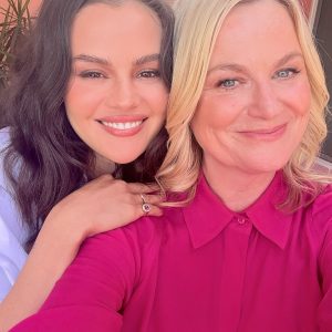 9 September: watch the full podacast with Selena Gomez & Amy Poehler
