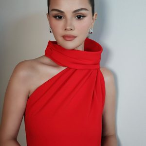 14 September: amazing pics & videos of Selena getting glammed for Emmy Awards