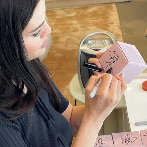 6 October: new pics of Selena singing Rare Beauty perfume