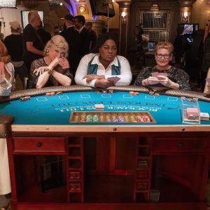 11 October: new picture with Selena from an upcoming episode of Only Murders In The Building