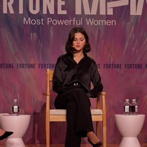 15 October: Selena attends Fortune Most Powerful Women Summit