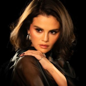 24 October: new picture of Selena for ‘In The Dark’ music video