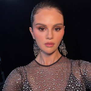 24 October: new selfie of Selena from behind the scenes of ‘In The Dark’ music video