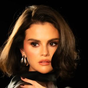 29 October: new video with Selena from behind the scenes of making ‘In The Dark’ music video