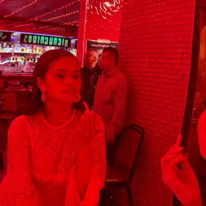 30 November: Selena at a party with friends tonight