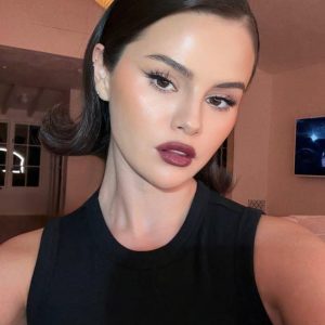21 November: check out new breathtaking selfie of Selena