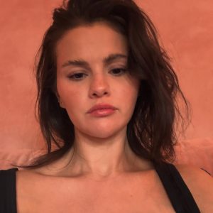 10 December: Selena shared a carousel of pictures via Instagram