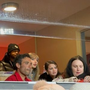 7 December: Selena & Taylor Swift spotted attending The Chiefs vs Texans football game in Kansas City