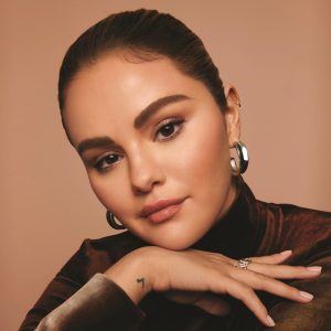 9 December: new picture of Selena for Rare Beauty