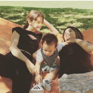 17 January: new rare pics of Selena with her cousin Priscilla