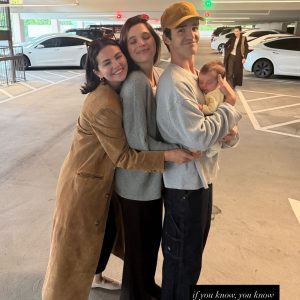 21 January: new pic of Selena with friends recently