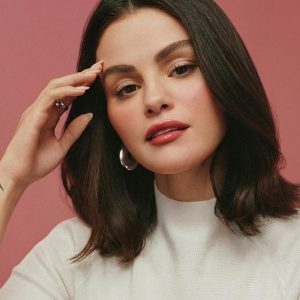 2 February: new promo picture of Selena for Rare Beauty x Ulta Beauty