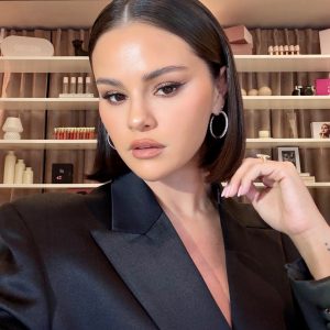 1 February: new gorgeous selfies of Selena