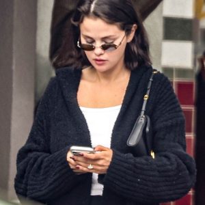 15 February: Selena spotted leaving ‘Max and Helen’s’ in Los Angeles