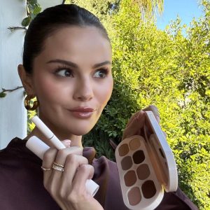 3 March: new picture of Selena for Rare Beauty