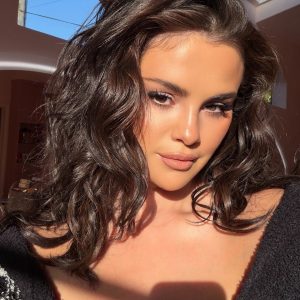 11 March: new breathtaking selfies of Selena