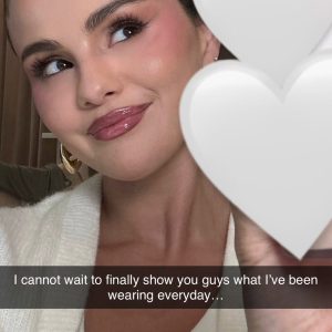 14 March: Selena teased new Rare Beauty product