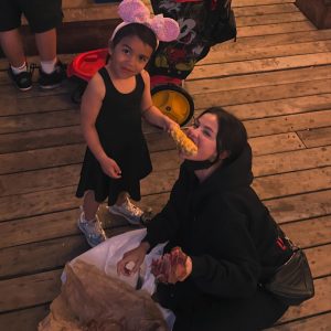 19 March: new pics of Selena with family at Disneyland