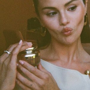 21 March: check out new pics & videos that Selena shared via her Instgram stories