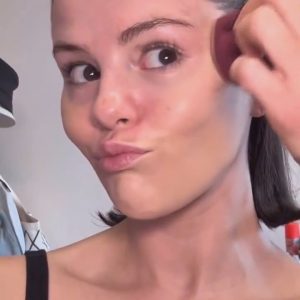 28 March: new video with Selena for Rare Beauty