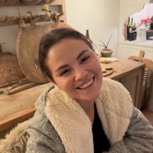 3 March: new cute selfie of Selena