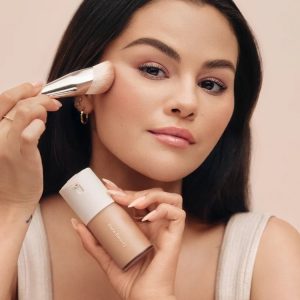 16 March: Selena announced her new foundation by Rare Beauty