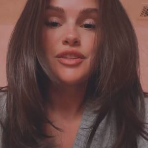 5 March: Selena via Instagram story