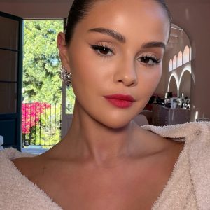 6 May: new gorgeous selfies of Selena