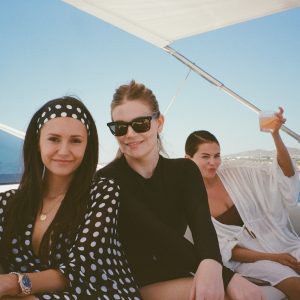 27 July: check out new pics of Selena with Nina Dobrev
