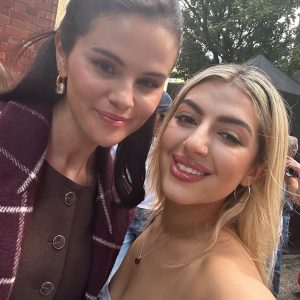 28 July: Selena with fans in London