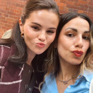 31 July: Selena with a fan in London