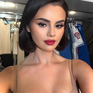 31 July: new selfie of Selena from behind the scenes of ‘Te Olvido (La La)’ music video