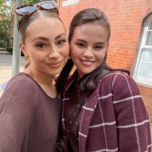 28 July: Selena with fans in London