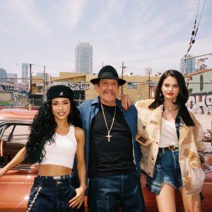 2 August: new pics with Selena & Becky G from behind the scenes of ‘Te Olvido (La La)’ music video
