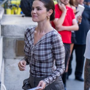 11 August: Selena metting with fans on the set of Only Murders in London
