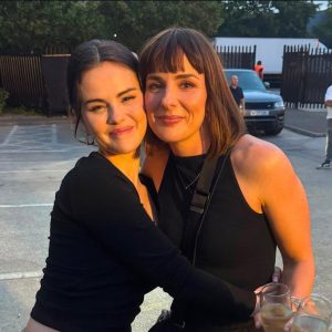 28 August: new selfie of Selena from OMITB wrap party